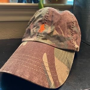 Camo polo hat